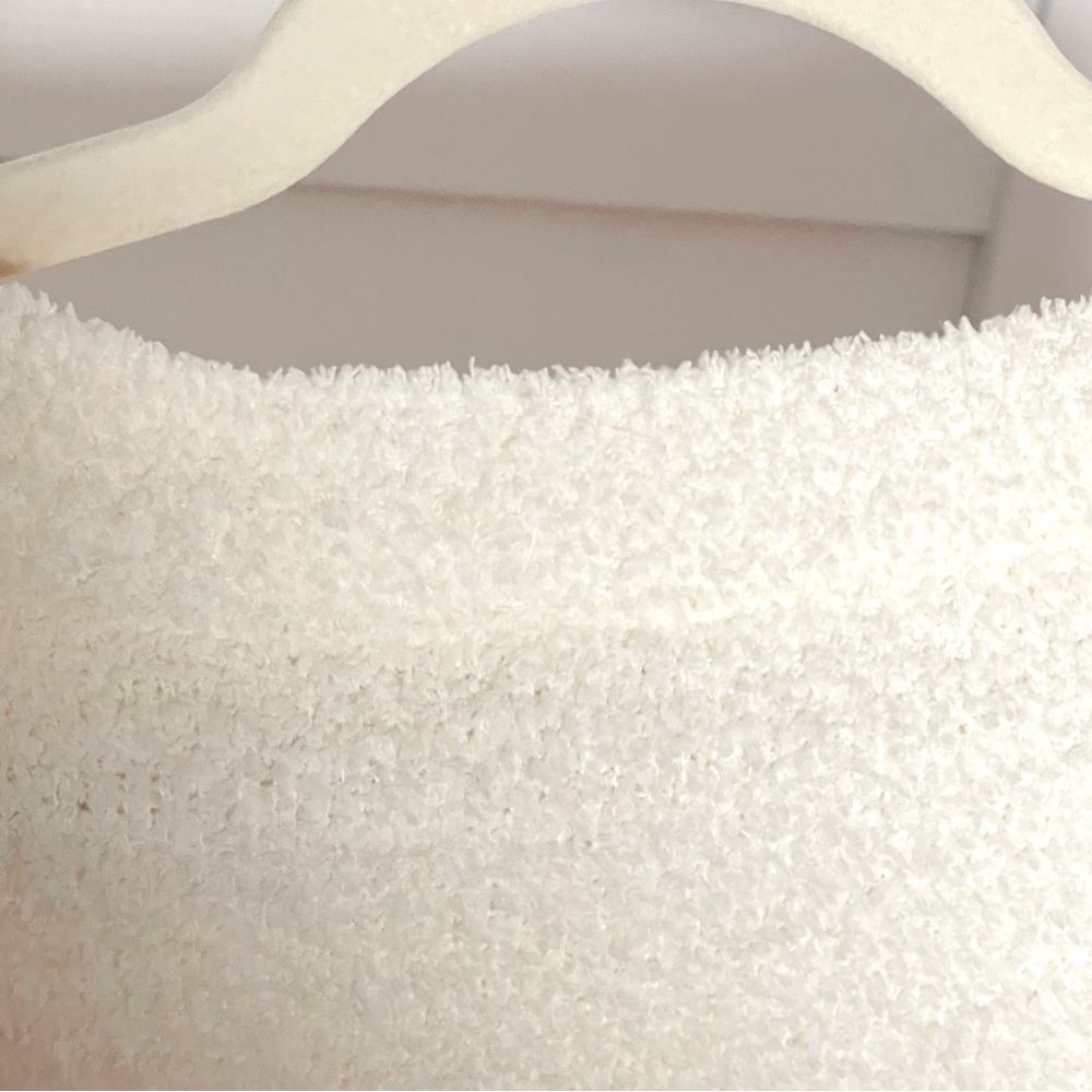 Cream Fuzzy Double Zero Size Medium Sweater - Picture 2 of 4
